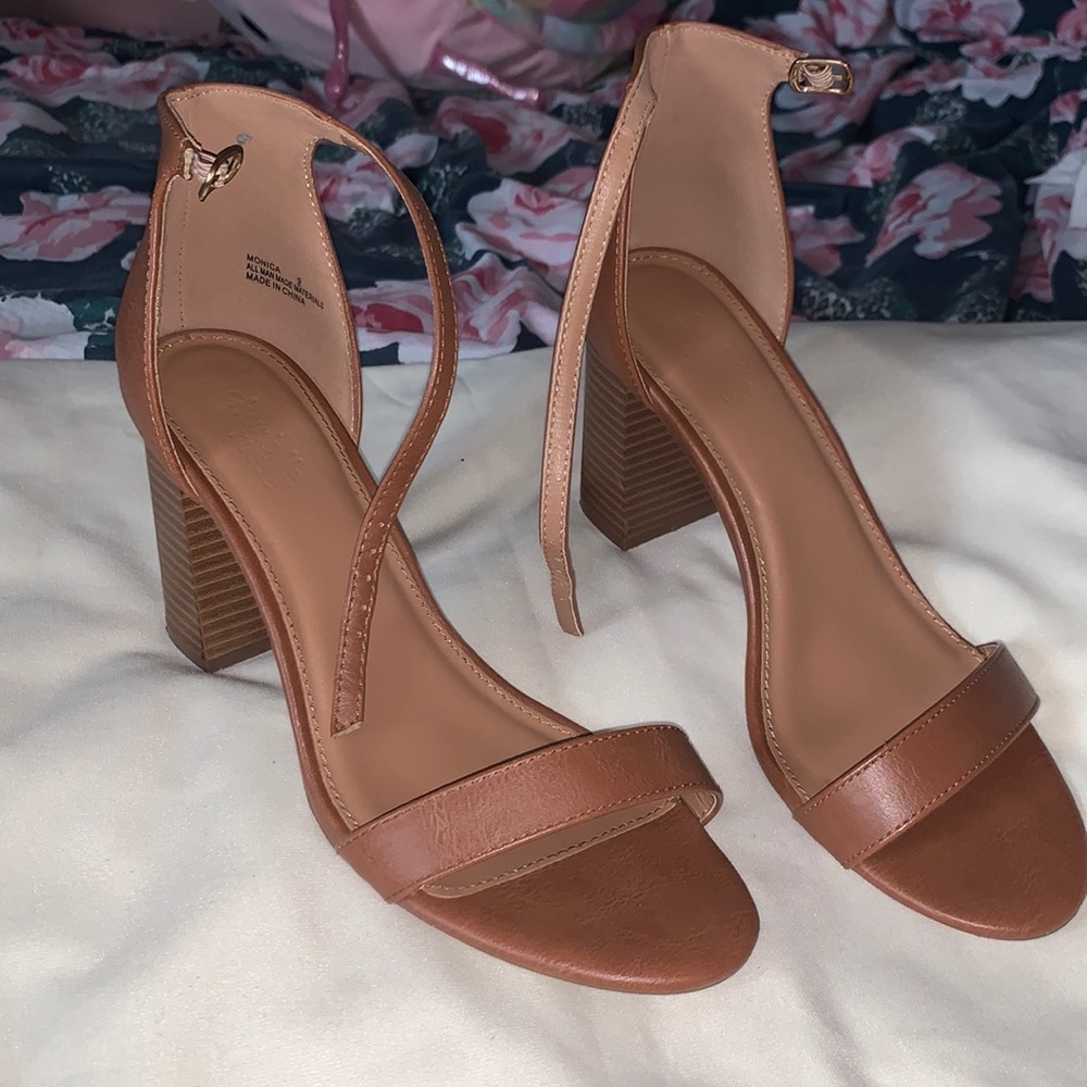 Brown chunky heel